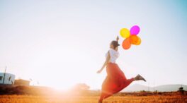 Erich Fromm, filósofo y psicoanalista, ya lo advirtió en 1956: «La felicidad no es un estado de reposo, sino de actividad interna»