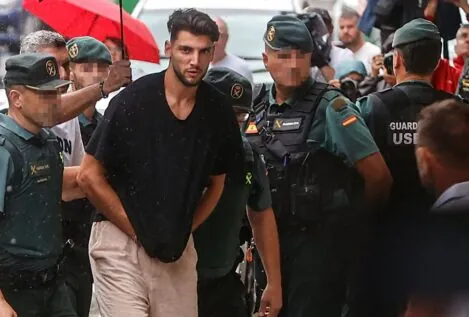La Fiscalía pide 10 años y medio de cárcel para Rafa Mir por agredir sexualmente a una joven