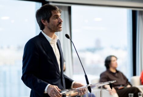 Urtasun afirma que PP y Vox quieren convertir España en «una franquicia de Donald Trump»