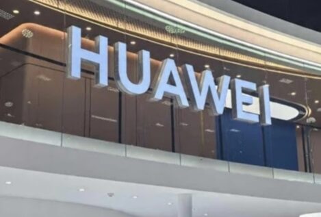 Huawei suma 100 millones de gasto en el Mobile mientras Sánchez se acerca a China