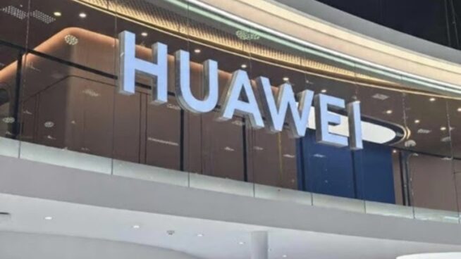 Huawei suma 100 millones de gasto en el Mobile mientras Sánchez se acerca a China