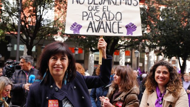 Igualdad gasta 420.000 euros en reprochar a las universidades que fomenten el patriarcado