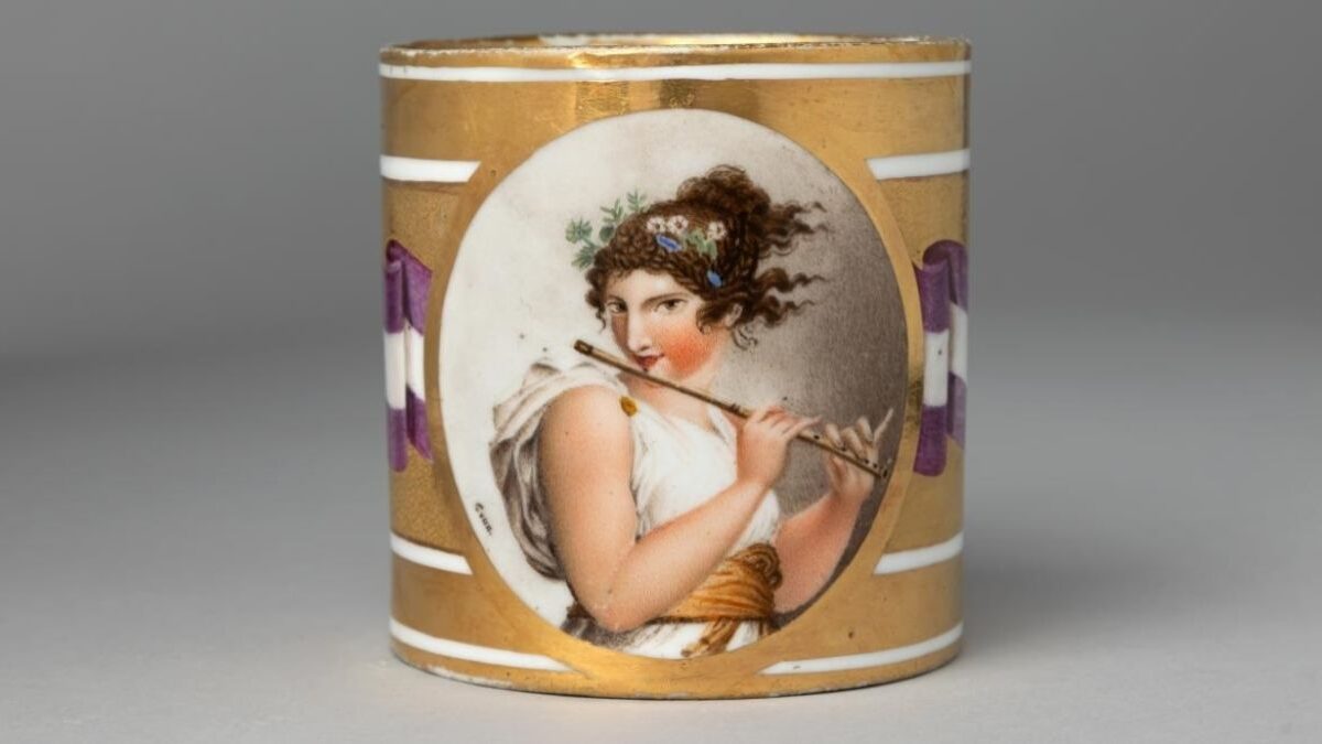 La Comunidad de Madrid dedica una exposición a la Real Fábrica del Buen Retiro