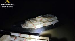 Tres detenidos con 334 petacas de gasolinas en cuatro narcolanchas en Cádiz