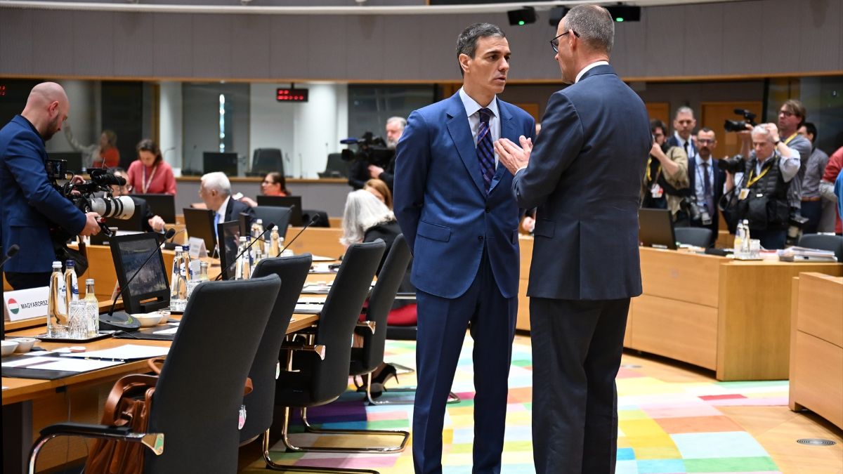 Sánchez zanja el desencuentro con Merz: le explicó a Trump la solidaridad europea