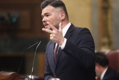 Rufián acusa a Feijóo de «hacer el ridículo» por no «plantar cara» ante el «asesino Netanyahu»