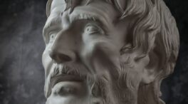 Séneca, filósofo, ya adelantó una clave esencial de la felicidad: «Si no te llevas bien contigo mismo, tampoco podrás hacerlo con los demás»