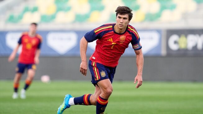 España se divierte en Chipre y acerca su billete al Europeo sub-21