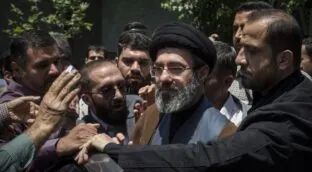 Mojtaba Jameneí, el heredero del ayatolá muerto, gana fuerza para liderar a Irán