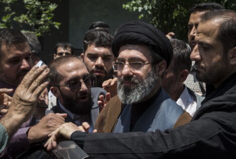 Irán desafía a Trump y nombra al hijo de Alí Jamenei nuevo líder supremo del país