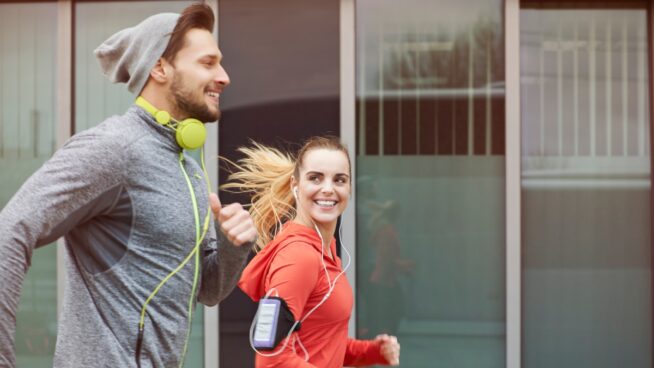 La generación Z ya no liga por Tinder y prefiere las 'apps' de entrenamiento