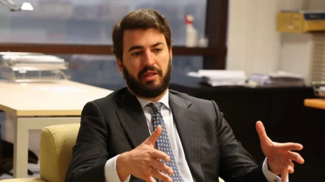 García-Gallardo tantea un partido alternativo a Vox con un acto sobre «remigración»