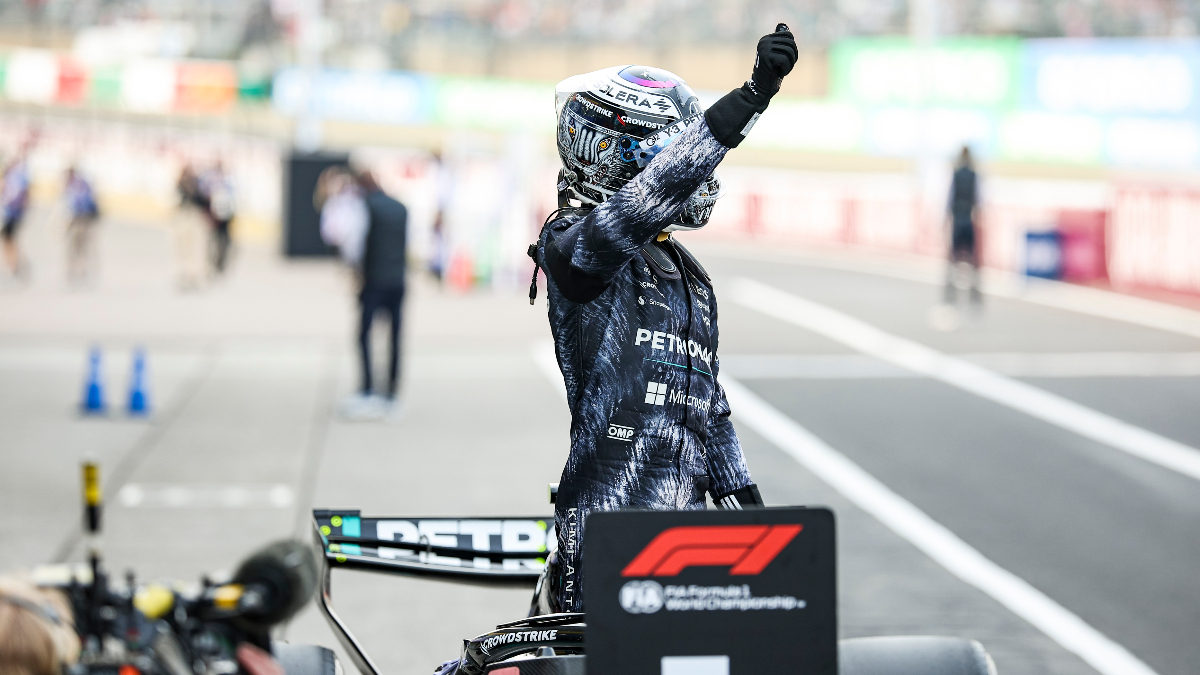 La fortuna sonríe a Antonelli en Japón y Alonso cumple la misión de Aston Martin