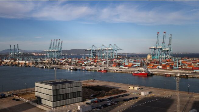 Las exportaciones sufren el mayor deterioro en cinco años mientras crece el peso de China