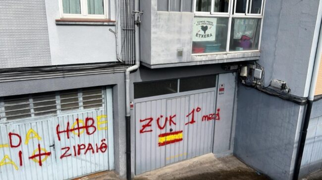 Aparecen pintadas contra el consejero Bingen Zupiria y la Ertzaintza en Hernani (Guipúzcoa)