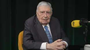 Luis María Anson: «La situación sería parecida a la del 36 si no estuviéramos en Europa»