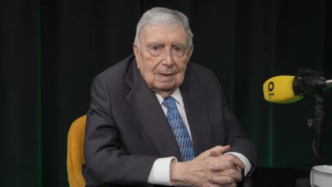 Luis María Anson: «La situación sería parecida a la del 36 si no estuviéramos en Europa»