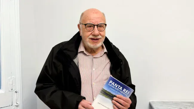 Martín Seco: «Sánchez pretende ser el salvador del mundo y no controla ni a su propio gobierno»