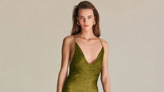 Adiós a los conjuntos: Mango, Zara y Primark lanzan los vestidos de invitada de boda y comunicón perfectos para esta primavera