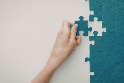 Mihaly Csikszentmihalyi, psicólogo, ya advirtió en 1990: «La felicidad ocurre en el equilibrio entre la dificultad de un reto y la habilidad para superarlo»