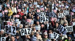 Miles de personas piden 'parar la guerra' junto a personalidades de la política y cultura