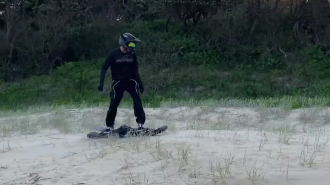 Una empresa australiana quiere que los soldados se muevan subidos en monopatines