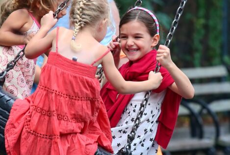La LPH lo aclara: la comunidad no puede prohibir que los niños jueguen, pero sí limitar el horario y el uso de balones