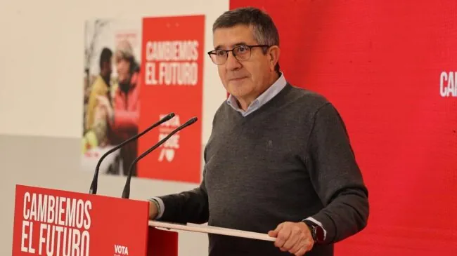 Patxi López llama a la juventud a clamar «no pasarán» y «desmentir» que son de derechas