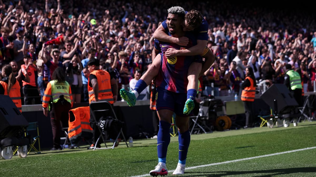 El Barça consolida su liderato ante el Rayo con un gol de Araujo