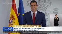 El telediario chino que emite el canal de Iglesias celebra el «no a la guerra» de Sánchez