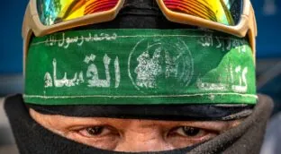 Hamás pide a «sus hermanos de Irán» que suspendan los bombardeos en la región