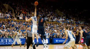 El negocio del deporte universitario americano no es cosa de niños