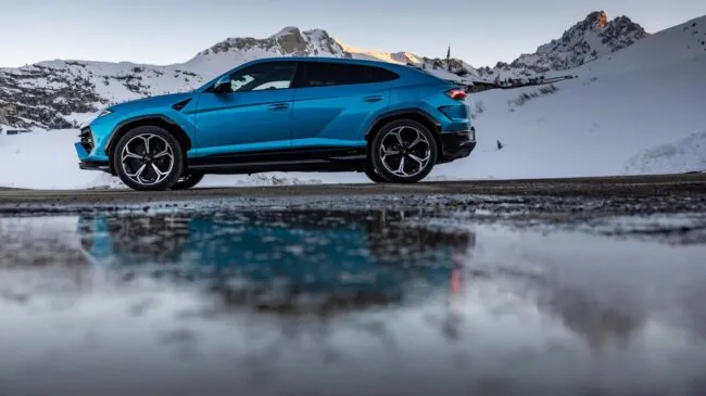 El Urus SE que conduce el presidente de Lamborghini es híbrido, pero es un 'Lambo'