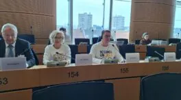 El PSOE desprecia a las víctimas de okupación en Bruselas y se marcha antes de que hablen