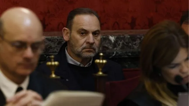 El abogado de Ábalos pide aplazar un mes el juicio por su «complejidad»