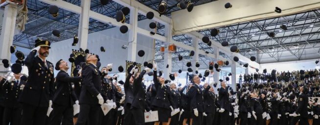 La Policía investiga a un inspector por amenazar con la pistola a un alumno en la Escuela de Ávila