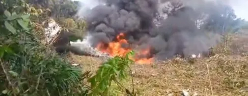 Un avión militar de Colombia se estrella con 125 personas: al menos ocho muertos y 83 heridos