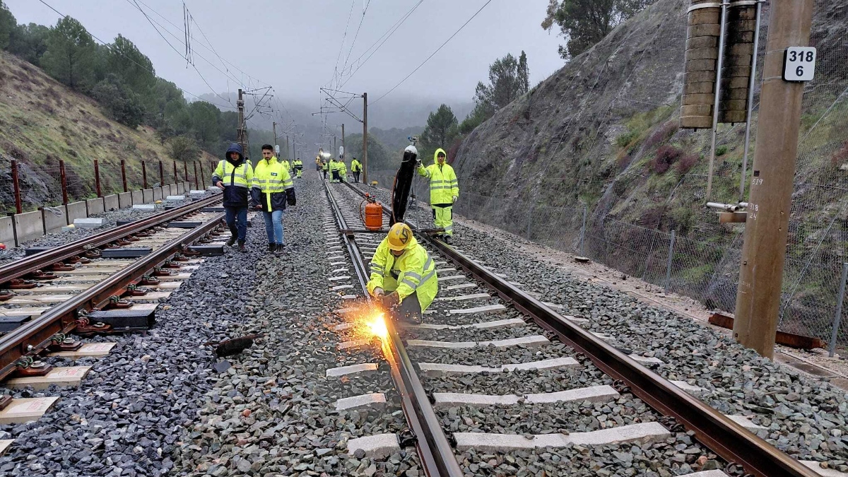 La juez insta a ADIF a aclarar los cambios de carril en la zona del accidente de Adamuz
