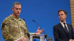 La OTAN reubica en Europa a su personal de la misión de Irak por la guerra en Oriente Próximo