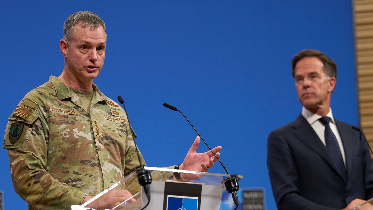 La OTAN reubica en Europa a su personal de la misión de Irak por la guerra en Oriente Próximo