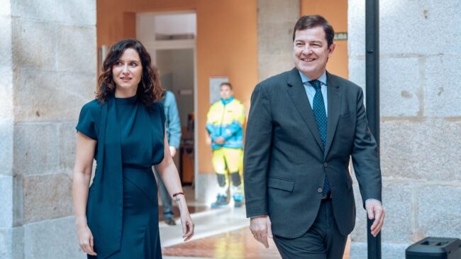 Ayuso pide a los castellanoleoneses que hagan a Sánchez sufrir «su enésima derrota»