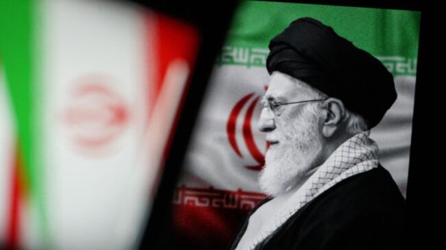 Irán confirma la muerte del ayatolá Jamenei