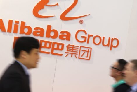 Sánchez financia la entrada de empresas en Alibaba en plena guerra comercial con EEUU