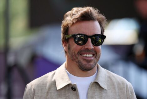 Alonso acalla los rumores: «Quiero ganar  un Mundial con Aston Martin, con o sin conducir»