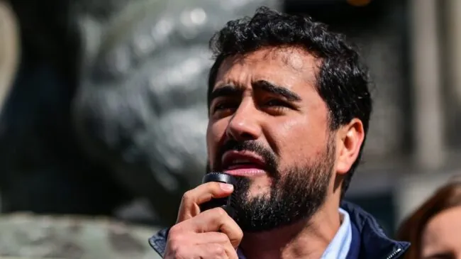 Alvise solicita «prisión» para 'El judío de Vox' si sigue sin desvelar quién dio la orden de atacarle