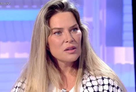 'Barbie Gaza' reaparece con el líder de Desokupa en un acto de conciliación