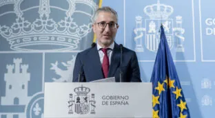 Sánchez pone al frente de Hacienda a Arcadi España, mano derecha de Ximo Puig