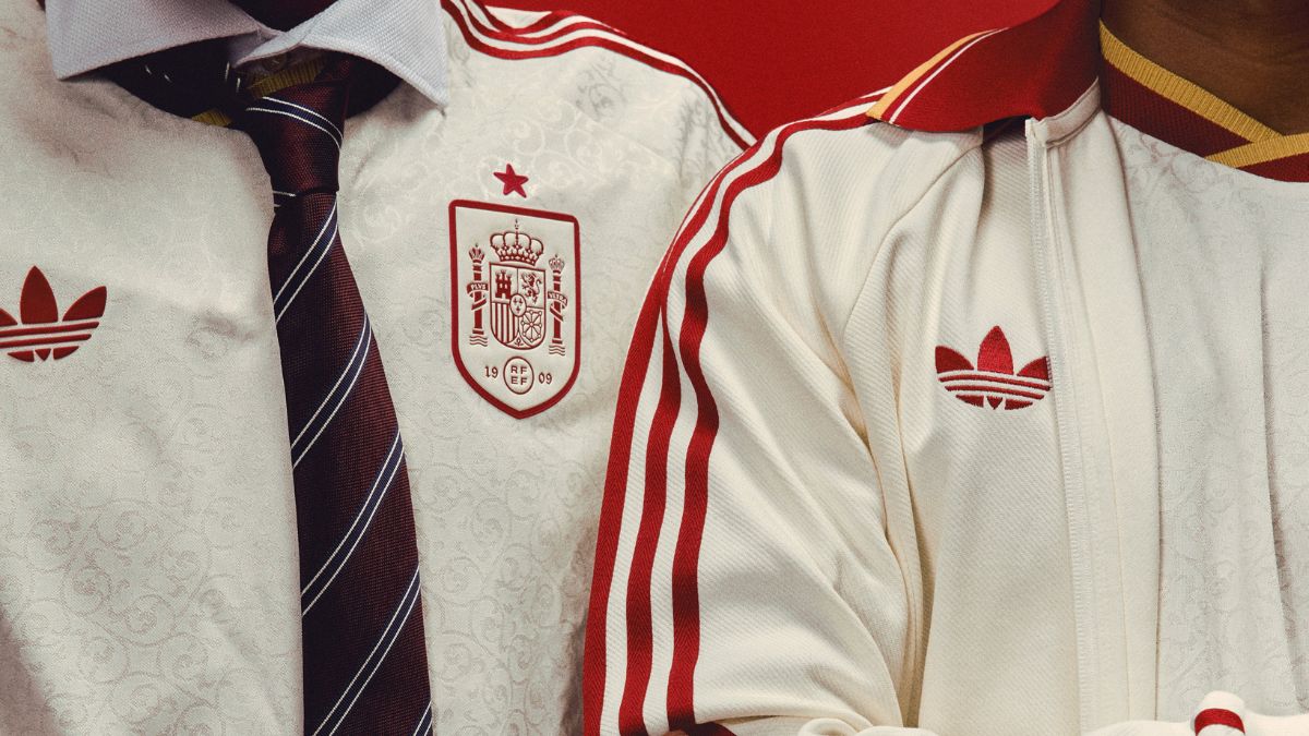 España hace un guiño literario en la segunda equipación para el Mundial 2026