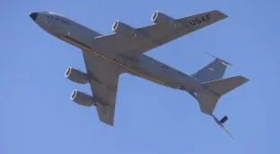 EEUU confirma la muerte de los seis tripulantes de un avión cisterna que se estrelló en Irak