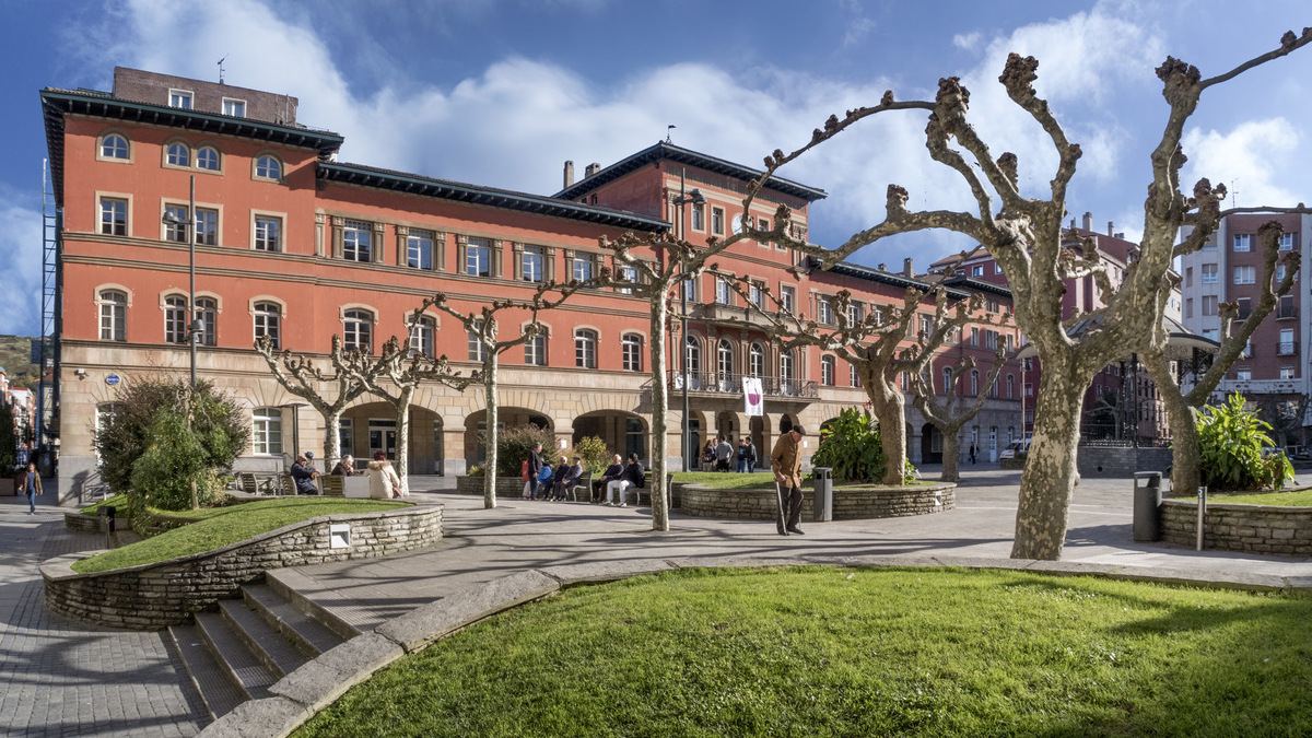 La Justicia obliga al Ayuntamiento de Erandio (Vizcaya) a lucir la bandera de España